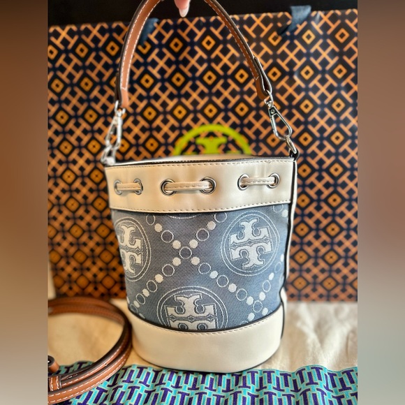Tory Burch Denim T Monogram bucket bag - Picture 2 of 7